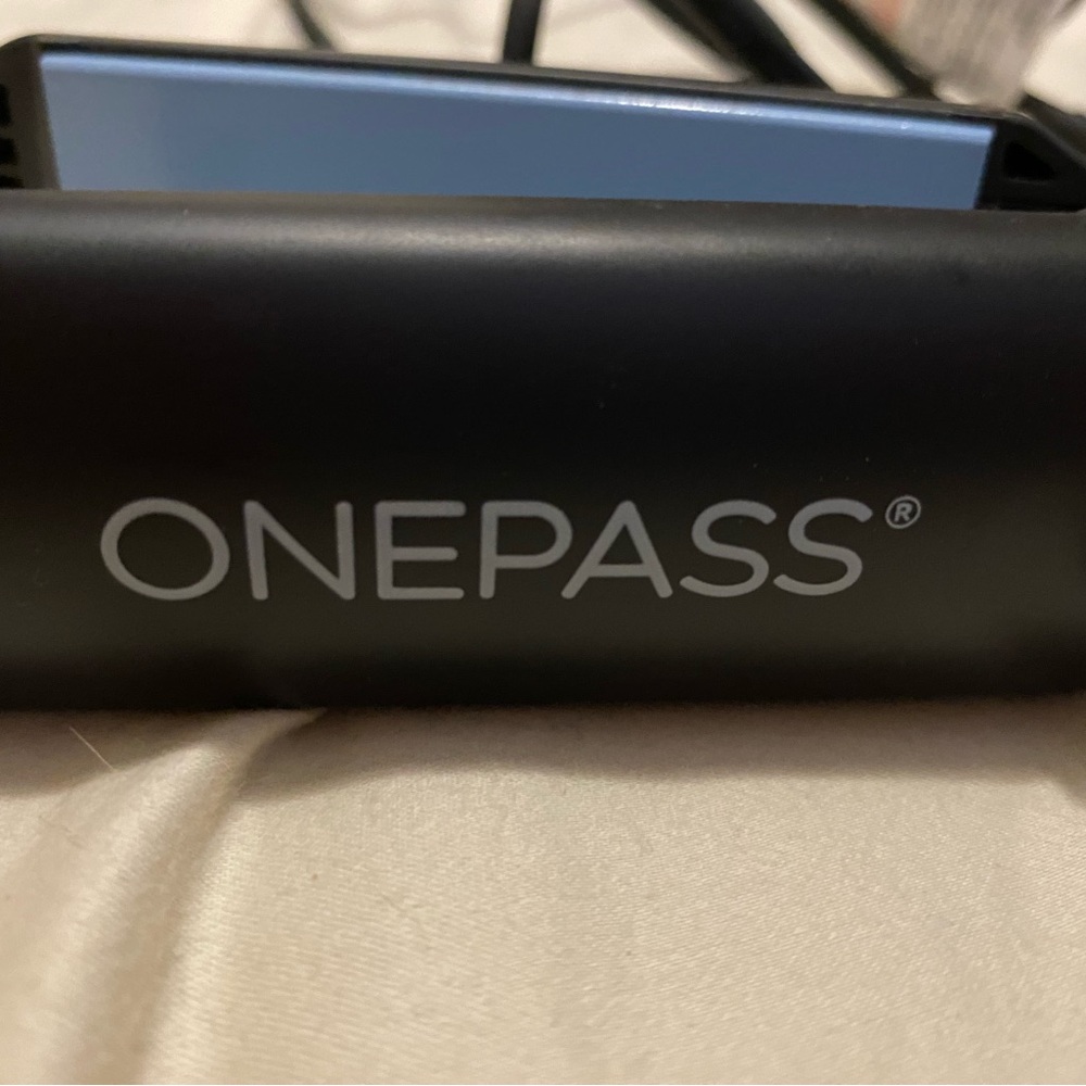 Bio ionic one pass ceramic flat iron